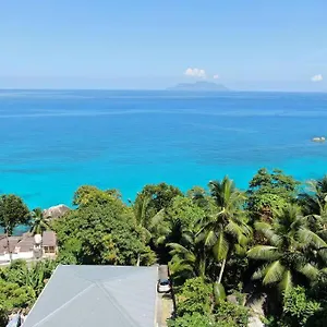 https://crystal-apartments-seychelles-seaview-ground-floor.maheislandhotels.com