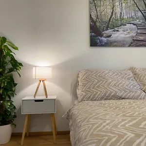 https://55-m2-stylish-apartment-with-balcony-and-netflix.vienna-besthotels.com